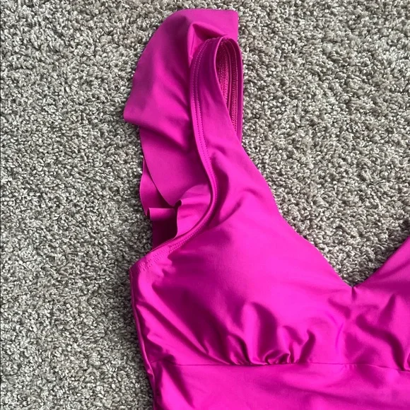 DKNY Fuchsia Ruffled Swimsuit Size L - Picture 5 of 8